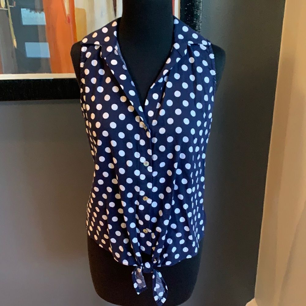 Cha Cha Vente navy and white polka dot solid back tie button front top, NWT, S